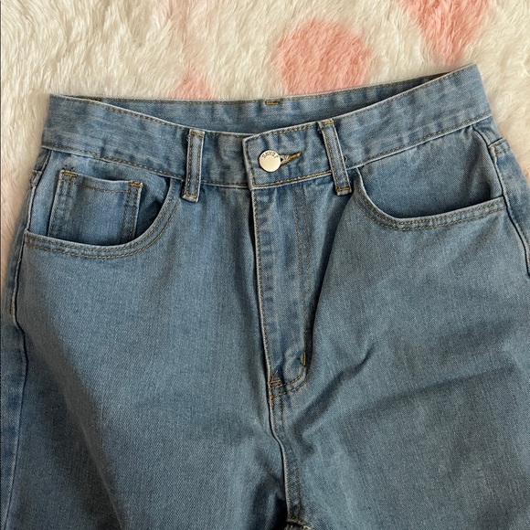 SHEIN Ripped Jeans - Picture 2 of 3